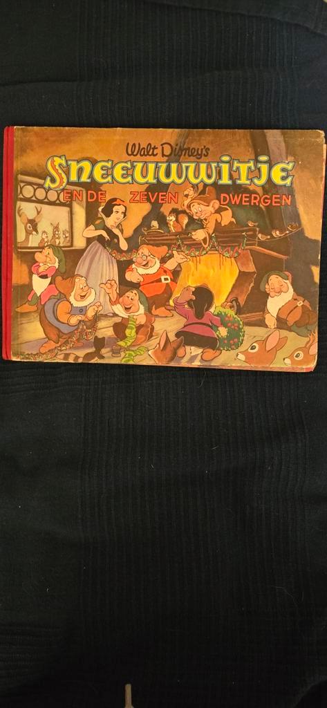 Plakboek Sneeuwwitje en de Zeven Dwergen - Walt Disney, Boeken, Sprookjes en Fabels, Gelezen, Ophalen of Verzenden