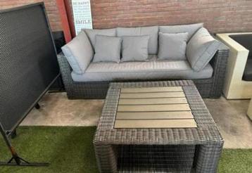 Loungeset beschikbaar voor biedingen
