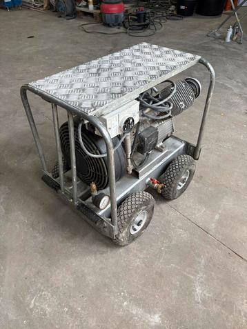 Schoonewil SMA 22 / 230v spackspuit / bouw compressor beschikbaar voor biedingen