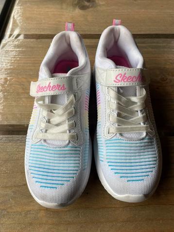 Te koop gymschoenen van skechers maat 32 beschikbaar voor biedingen
