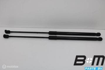 Set gasdrukveren achterklep VW Polo 2G beschikbaar voor biedingen