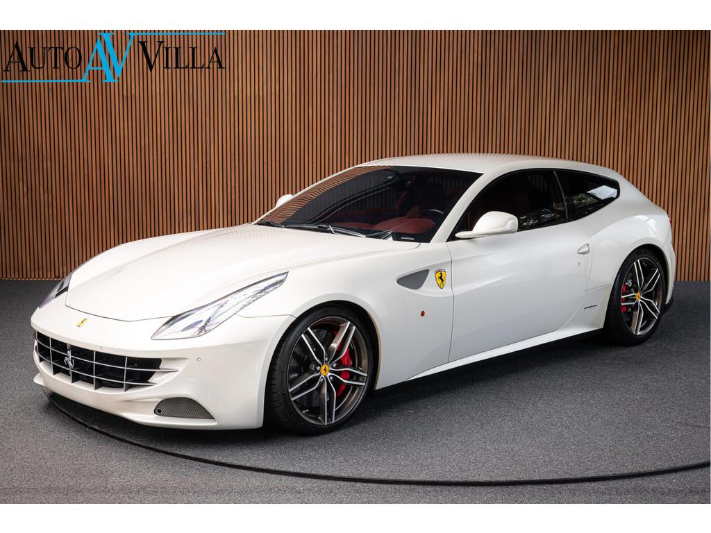 Ferrari FF 6.3 V12 Carbon Camera Lift Passengerdisplay, Auto's, Automaat, 12 cilinders, 4 stoelen, Wit