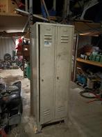 Gebruikt kleding kast ziet foto, Huis en Inrichting, Kasten | Lockerkasten, Ophalen, Zo goed als nieuw