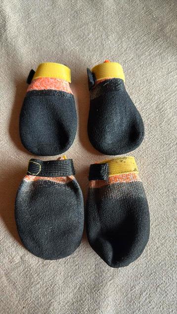 Hondenschoenen beschikbaar voor biedingen