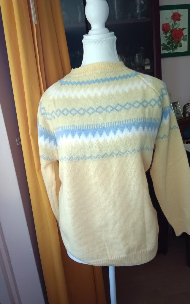 Noorse  geel-blauw trui, Kleding | Dames, Truien en Vesten, Nieuw, Maat 42/44 (L), Geel, Ophalen of Verzenden