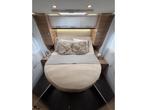 Adria Matrix 640 DC GT CAMPER QUEENSBED+HEFBED FACE TO FACE, Caravans en Kamperen, Campers, 7 tot 8 meter, Bedrijf, Adria, Half-integraal