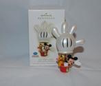 Let's take a ride Hallmark Keepsake ornament Mickey Pluto, Verzamelen, Disney, Nieuw, Mickey Mouse, Ophalen of Verzenden, Beeldje of Figuurtje