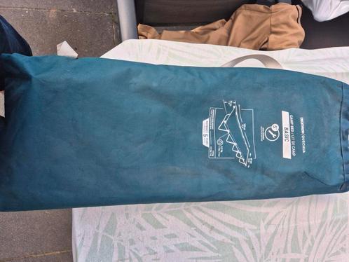 Quechua Veldbed + Matrasje - Comfortabel Kamperen, Caravans en Kamperen, Kampeeraccessoires, Gebruikt, Ophalen
