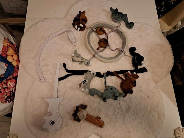 Box/bed mobiel + speel koord + rammelaar merk Dino Grrr, Kinderen en Baby's, Boxen, Zo goed als nieuw, Rond, Ophalen of Verzenden