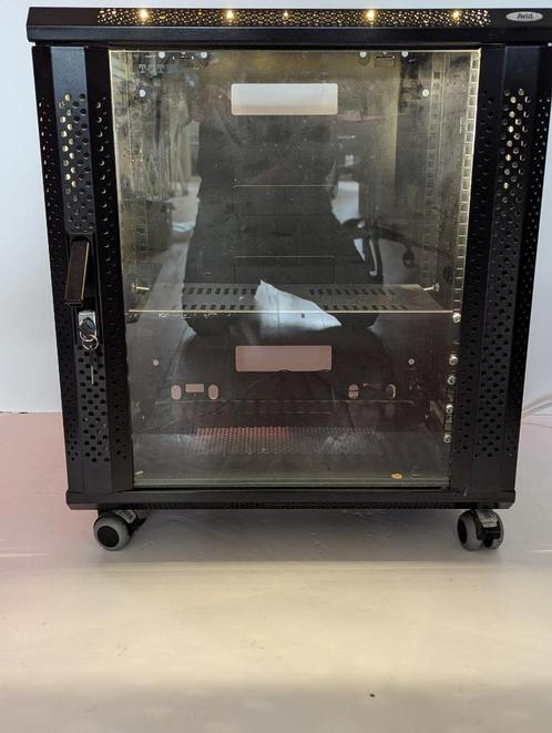 SERVERKAST 60BREED X40DIEP X70HOOG MET VERLICHTING EN WIELEN, Computers en Software, Serverkasten, Zo goed als nieuw, Glas, Plaatstaal