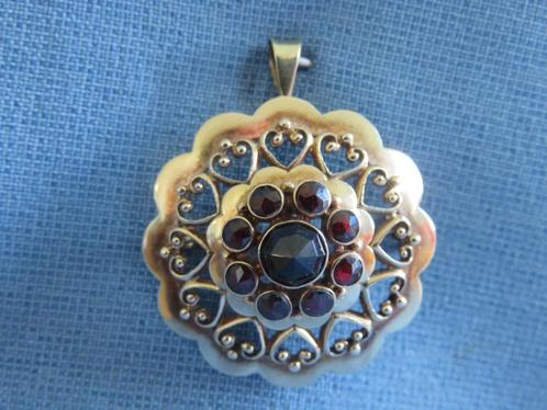 Antieke hanger / broche met granaat stenen in 14 karaat goud, Sieraden, Tassen en Uiterlijk, Antieke sieraden, Broche, Goud, Ophalen of Verzenden