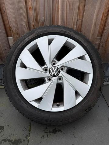 Volkswagen 205/50/17 lichtmetaal winterset zo goed als nieuw beschikbaar voor biedingen