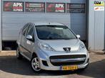 Peugeot 107 1.0-12V Black & Silver, Auto's, Peugeot, Voorwielaandrijving, Euro 5, Gebruikt, 4 stoelen