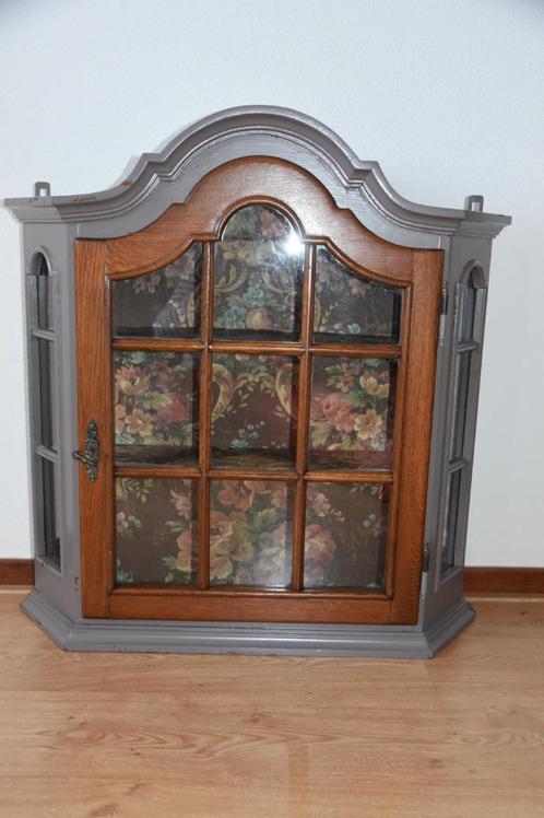 Mooi oud vitrinekast hangkast wandkast vitrinekast, Huis en Inrichting, Kasten | Vitrinekasten, Gebruikt, Minder dan 100 cm, 50 tot 100 cm