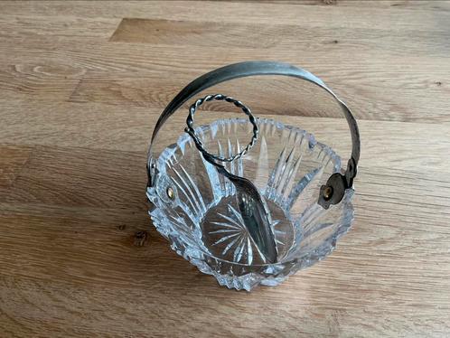 Kristallen mandje met zilveren hengsel en lepel., Antiek en Kunst, Antiek | Goud en Zilver, Zilver, Ophalen of Verzenden