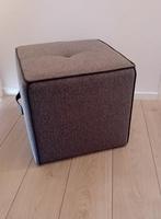 Poef, Huis en Inrichting, Banken | Voetenbanken en Poefen, Ophalen, Vierkant, Minder dan 50 cm, Zo goed als nieuw