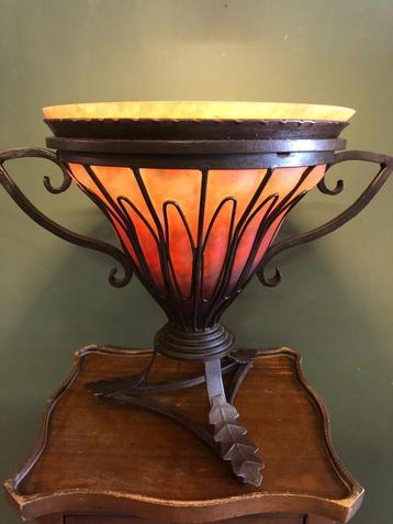 Art-Deco Schaal in Houder in stijl van Müller Frères. beschikbaar voor biedingen