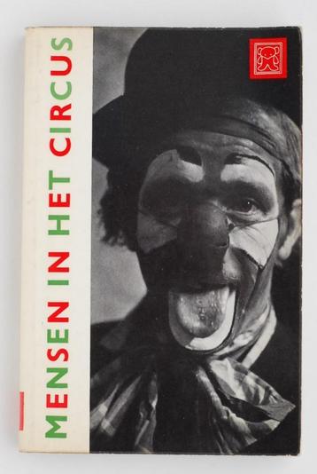 Mensen in het circus (1961) beschikbaar voor biedingen