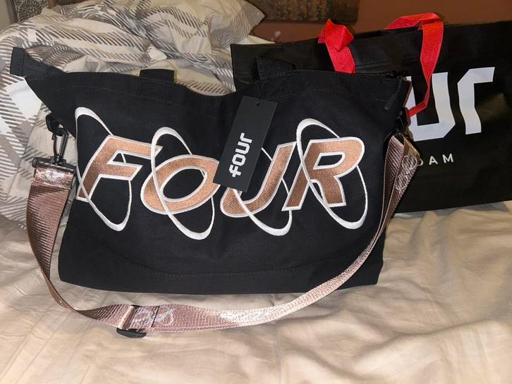 Nieuwe Four Amsterdam tas met rits medium maat, Sieraden, Tassen en Uiterlijk, Tassen | Schoudertassen, Nieuw, Verzenden