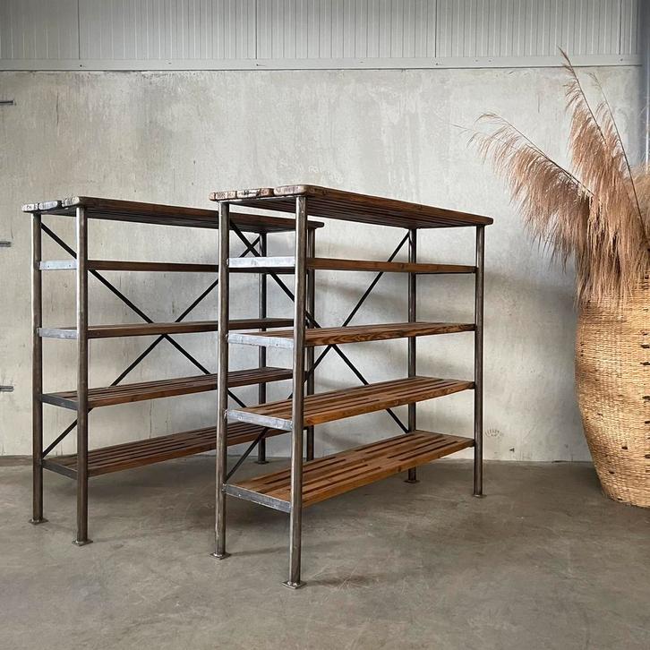 Oude stellingkast, vintage kast, stelling, industrieel, Antiek en Kunst, Curiosa en Brocante, Ophalen