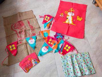 SINTERKLAAS VERSIERING SLINGER SERVETTEN  beschikbaar voor biedingen