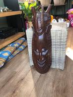 Afrikaans masker, Ophalen