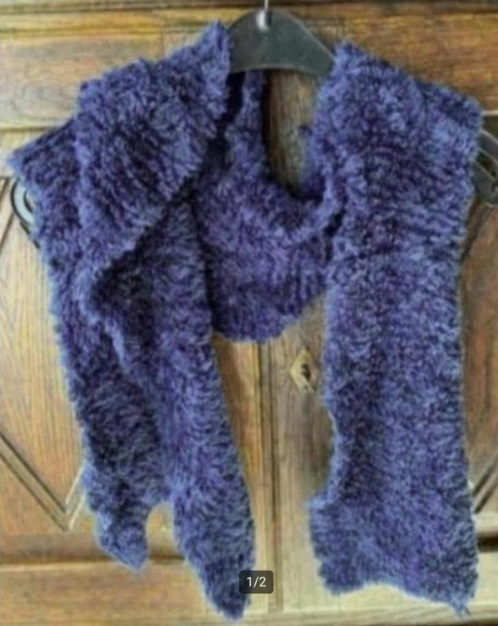 Blauwe fluffy sjaal, shawl, das, sjerp, stola te koop, Kleding | Dames, Mutsen, Sjaals en Handschoenen, Zo goed als nieuw, Sjaal