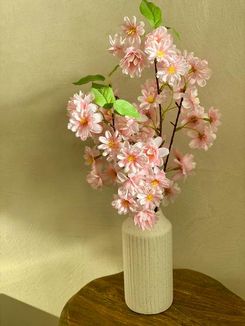 Japanse kunst Bloesem met artistieke Vaas, Huis en Inrichting, Woonaccessoires | Kunstplanten en Kunstbloemen, Zo goed als nieuw