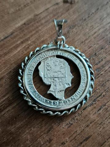 Zilveren wilhelmina hanger 123 beschikbaar voor biedingen