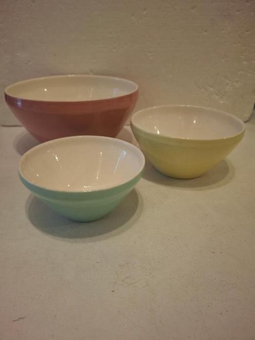 Petrus Regout - pastel - 3 nestschalen, Antiek en Kunst, Antiek | Servies los, Ophalen of Verzenden