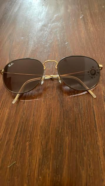 Ray-Ban zonnebril beschikbaar voor biedingen