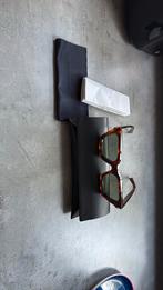 Saint Lauren , Black Sun Glasses, Sieraden, Tassen en Uiterlijk, Zonnebrillen en Brillen | Dames, Ophalen of Verzenden, Zo goed als nieuw