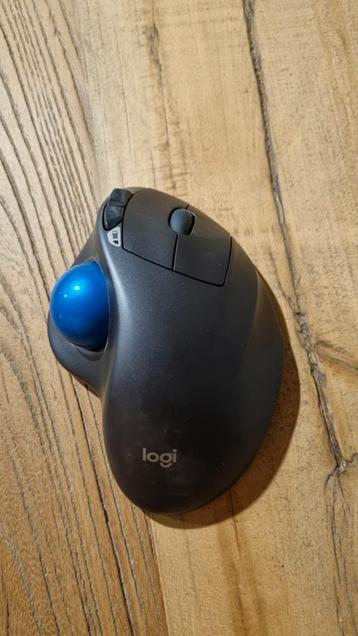 Logitech Trackball M570 - Draadloze Muis beschikbaar voor biedingen