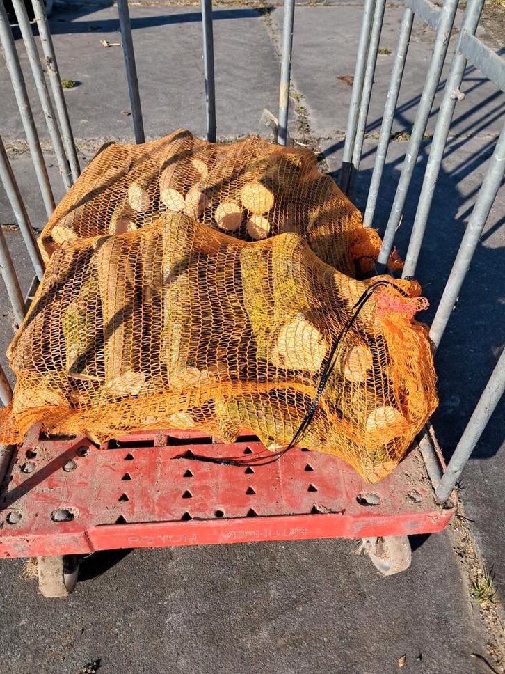 Haardhout in zakken, Tuin en Terras, Haardhout, Stammen, Overige houtsoorten, Minder dan 3 m³, Ophalen