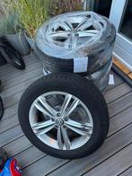 Origineel 18 inch vw tiguan met winterbanden, Auto-onderdelen, Banden en Velgen, Ophalen, 18 inch, Banden en Velgen, Winterbanden