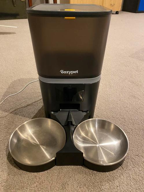 Automatic Pet Feeder With Box, Dieren en Toebehoren, Kattenvoerbakken en Drinkbakken, Zo goed als nieuw, Automatisch, Ophalen of Verzenden