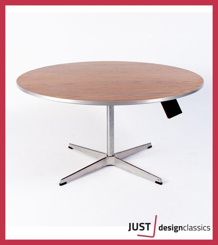 Fritz Hansen Circular Koffie Tafel Walnoot 90cm Nieuwstaat, Huis en Inrichting, Tafels | Bijzettafels