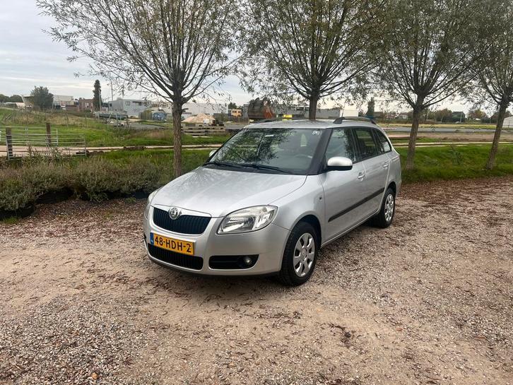 Skoda Fabia 1.4 16V 63KW Combi 2008 Grijs, Auto's, Skoda, Particulier, Fabia, Benzine, D, Stationwagon, Handgeschakeld, Origineel Nederlands