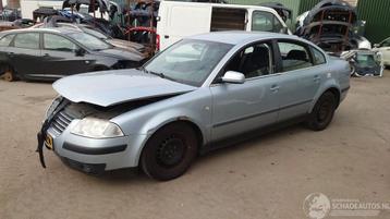 Volkswagen Passat B5 2002 1.9 TDI AWX FHN blauw LB5S onderde beschikbaar voor biedingen