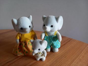 Sylvanian families olifant familie compleet  beschikbaar voor biedingen