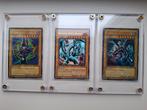 Dark Magician, Blue eyes white dragon, Red eyes b dragon 1st, Ophalen of Verzenden, Zo goed als nieuw, Meerdere kaarten