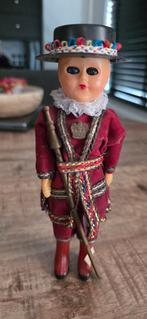 Klederdracht pop, Ophalen of Verzenden, Zo goed als nieuw, Overige typen