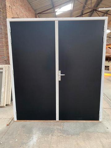 GARAGEDEUR MET KOZIJN, DUBBELDEUR (B211xH217) NIEUW! beschikbaar voor biedingen