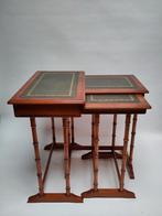 Vintage houten bijzettafeltjes Heldense nesting tables hout, Huis en Inrichting, 45 tot 60 cm, Gebruikt, ., .
