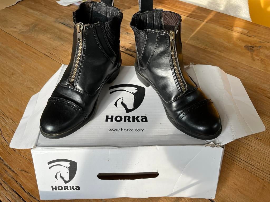 Schoeisel, Dieren en Toebehoren, Paardrijkleding, Kinderen, Dressuur, Ophalen of Verzenden, Zo goed als nieuw