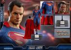 Hot toys Superman van Justice League, Ophalen of Verzenden, Zo goed als nieuw