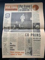 Eerste voetbal internationaal 1965 nummer 1, Ophalen of Verzenden, Zo goed als nieuw