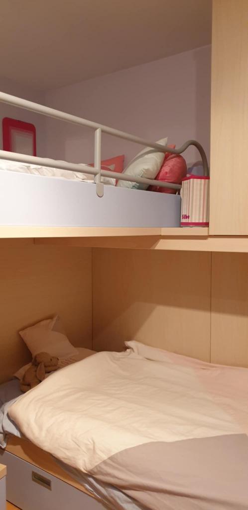 Prachtige slaapkamer voor 3 (1 bed kan ook apart) Italiaans, Huis en Inrichting, Slaapkamer | Stapelbedden en Hoogslapers, Zo goed als nieuw