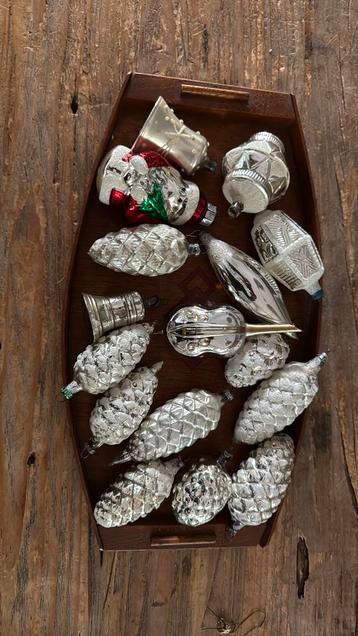 Oude kerstballen beschikbaar voor biedingen