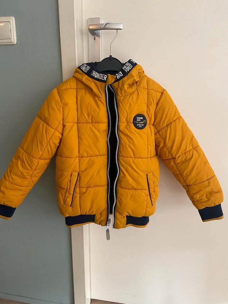 2 Winterjassen WE & DKNY Maat 110/116, Kinderen en Baby's, Kinderkleding | Overige, Zo goed als nieuw, Jongen, Ophalen of Verzenden